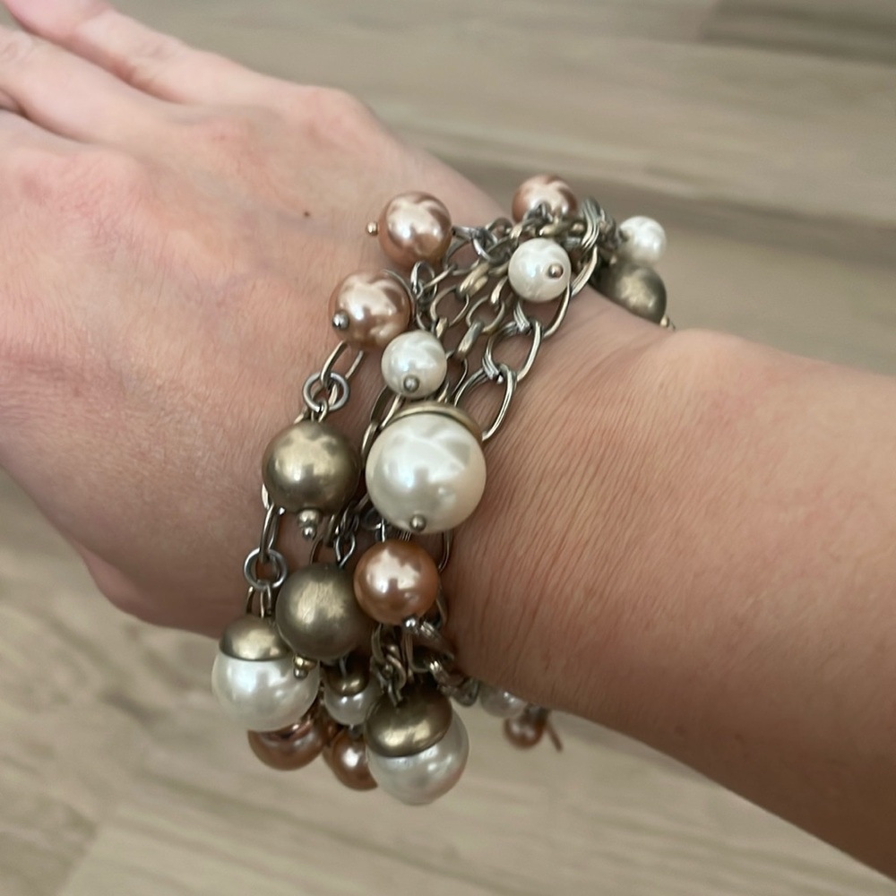 Beautiful pink cream and champagne pearl cluster bracelet
